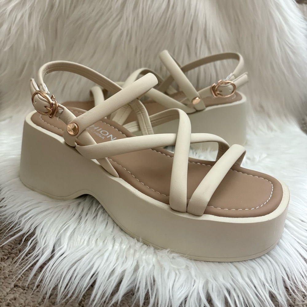 LAST CHANCE - DONATING - Cream Off White Y2k Style Strappy Platform Sandals - Picture 4 of 11